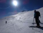 Belle descente en neige durcie  la Cima di Lago (2833m). Tessin 