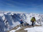 arrive au sommet de la Jungfrau (Oberland)